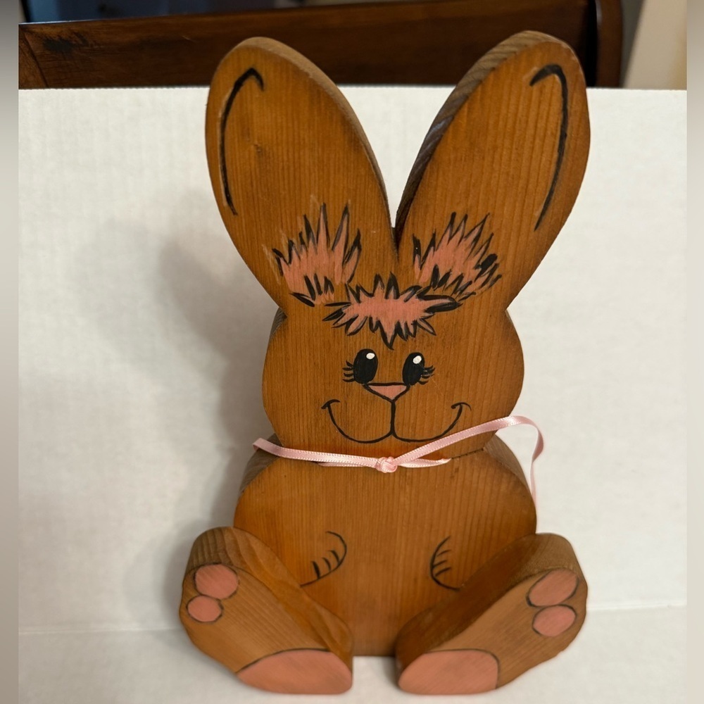 VINTAGE 1989 HANDMADE Wooden Bunny Decor with Pink Accents 9.5 - Picture 3 of 3